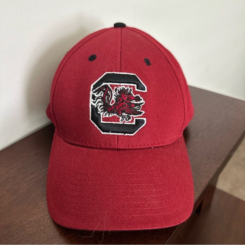 UNIVERSITY OF SOUTH CAROLINA GAMECOCKS GARNET ADJUSTABLE HAT CAP Fan Favorite